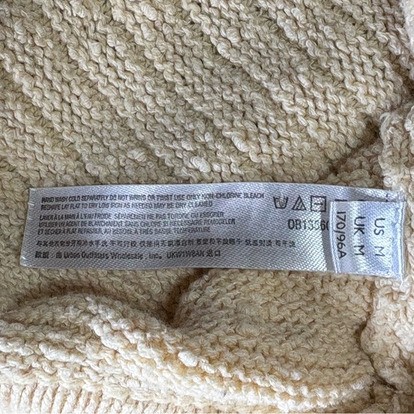 Free‎ People Beach Beige Carter Knit Sweater and Shorts Set Size Medium EUC - Picture 8 of 9